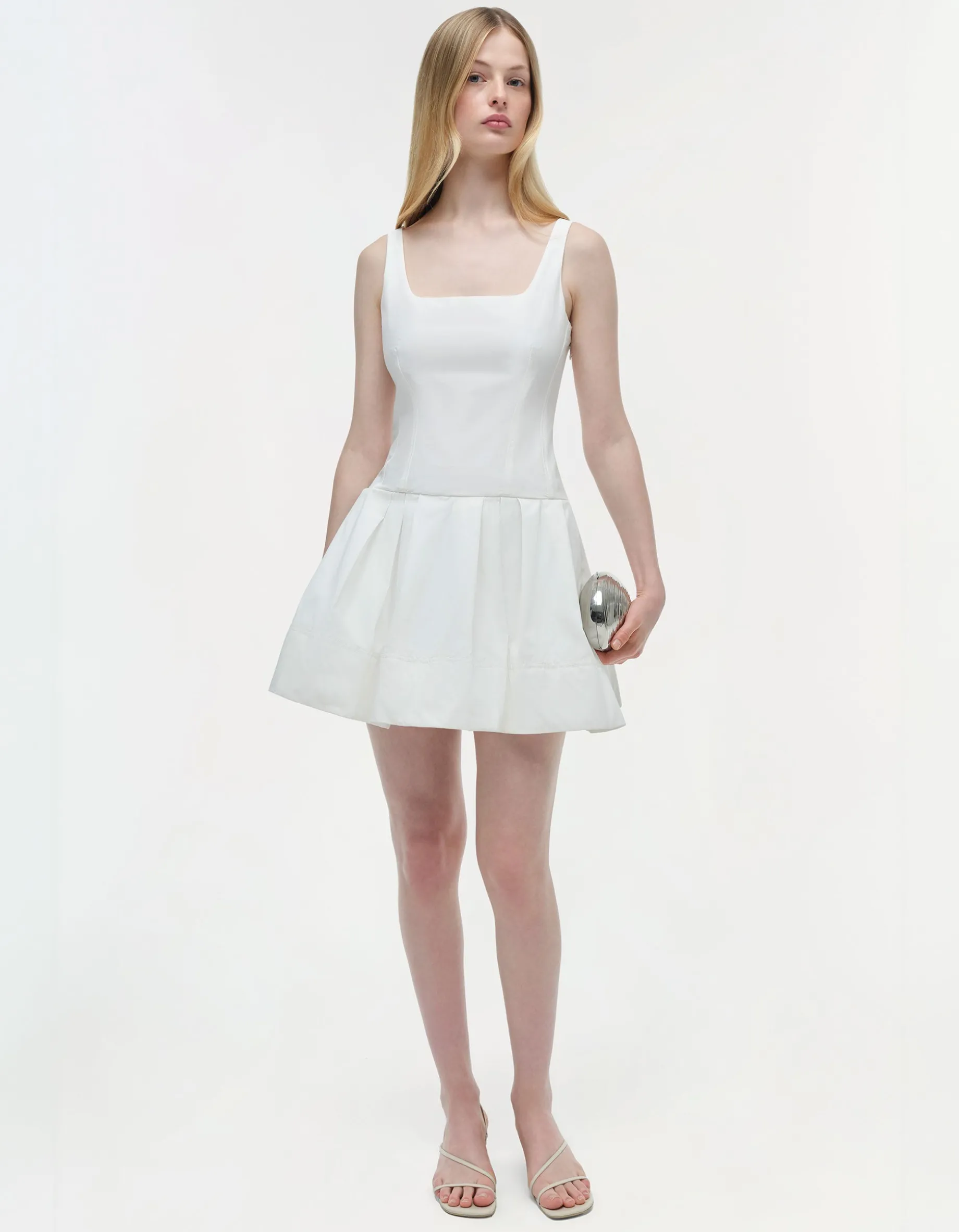 Ausgestelltes Mini-Kleid
