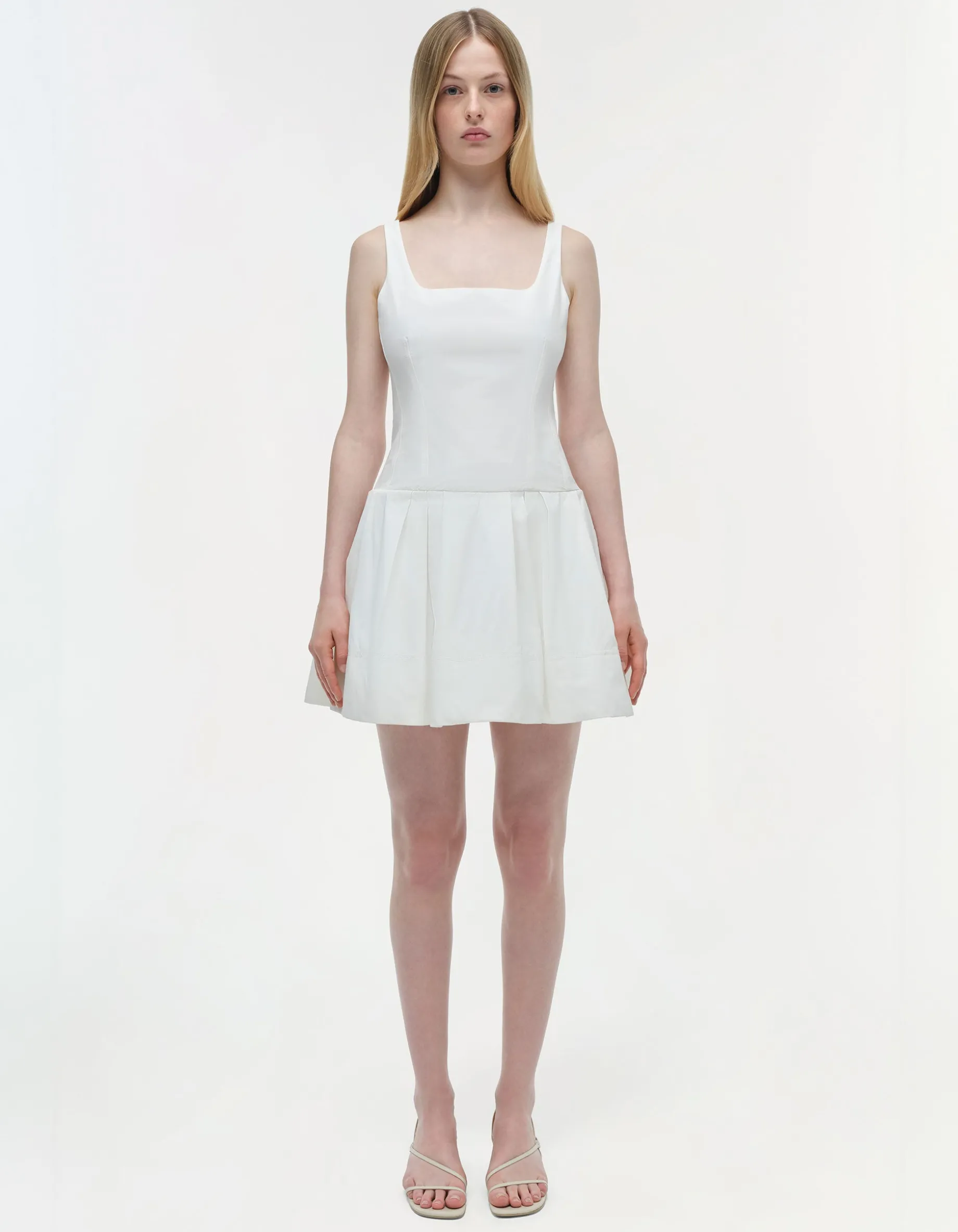 Ausgestelltes Mini-Kleid