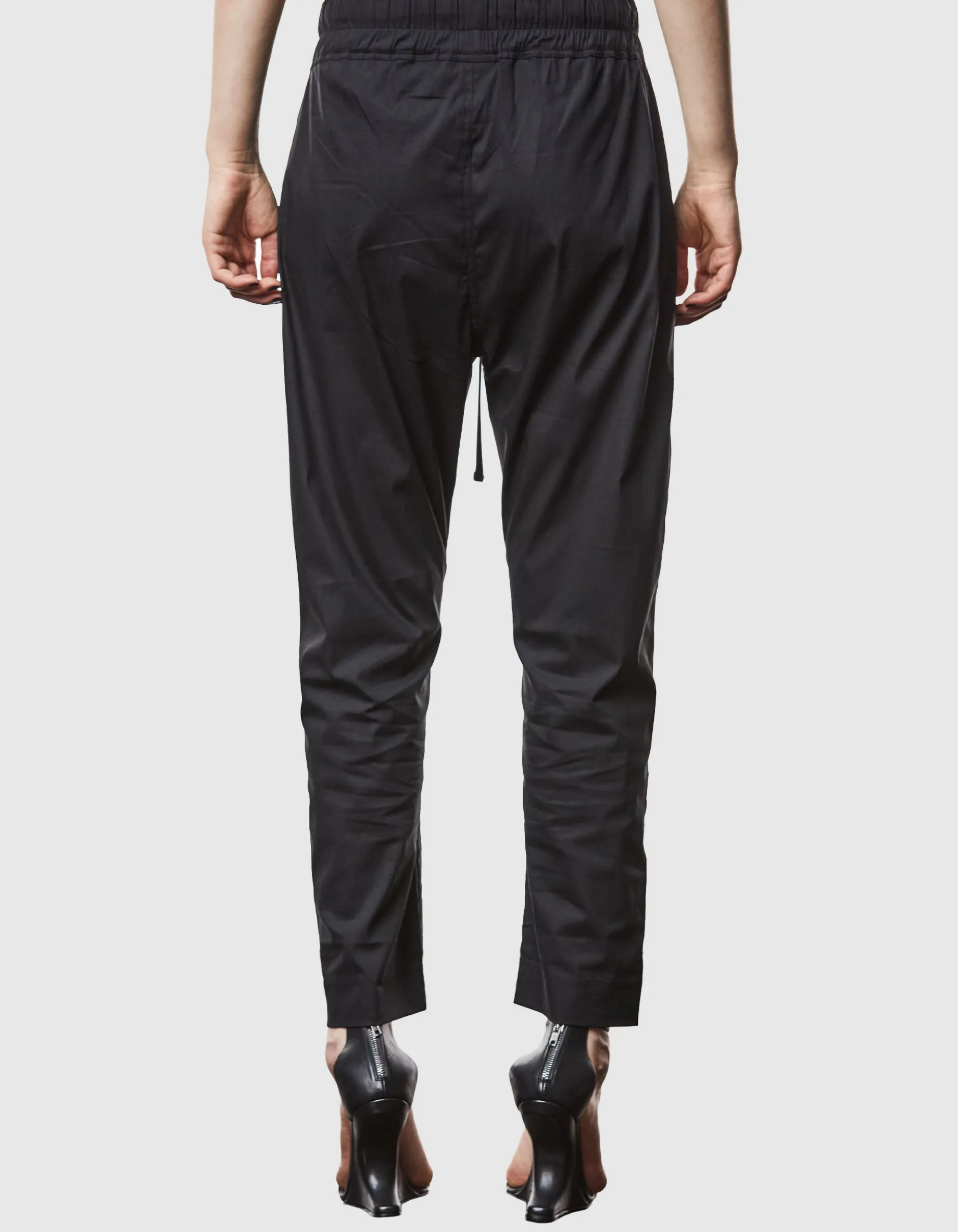 Bundfaltenhose mit elastischem Bund