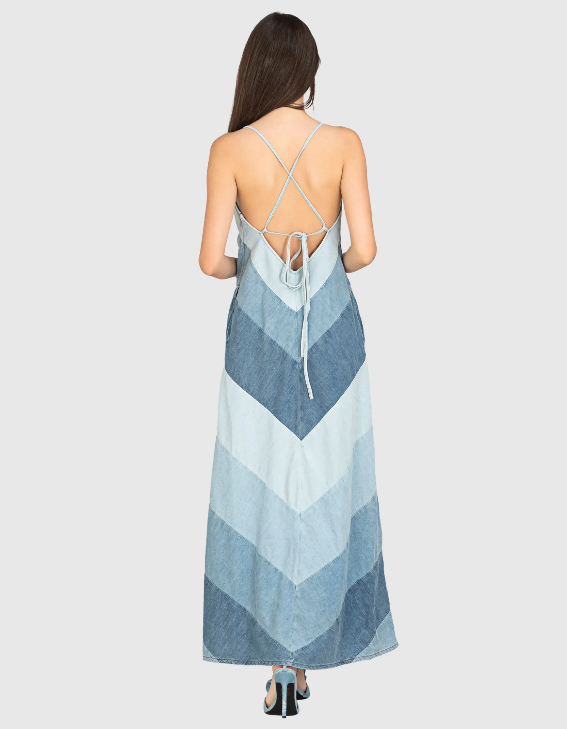 Denim-Neckholder Kleid Tallow m Patchwork-Design mit Schnürung