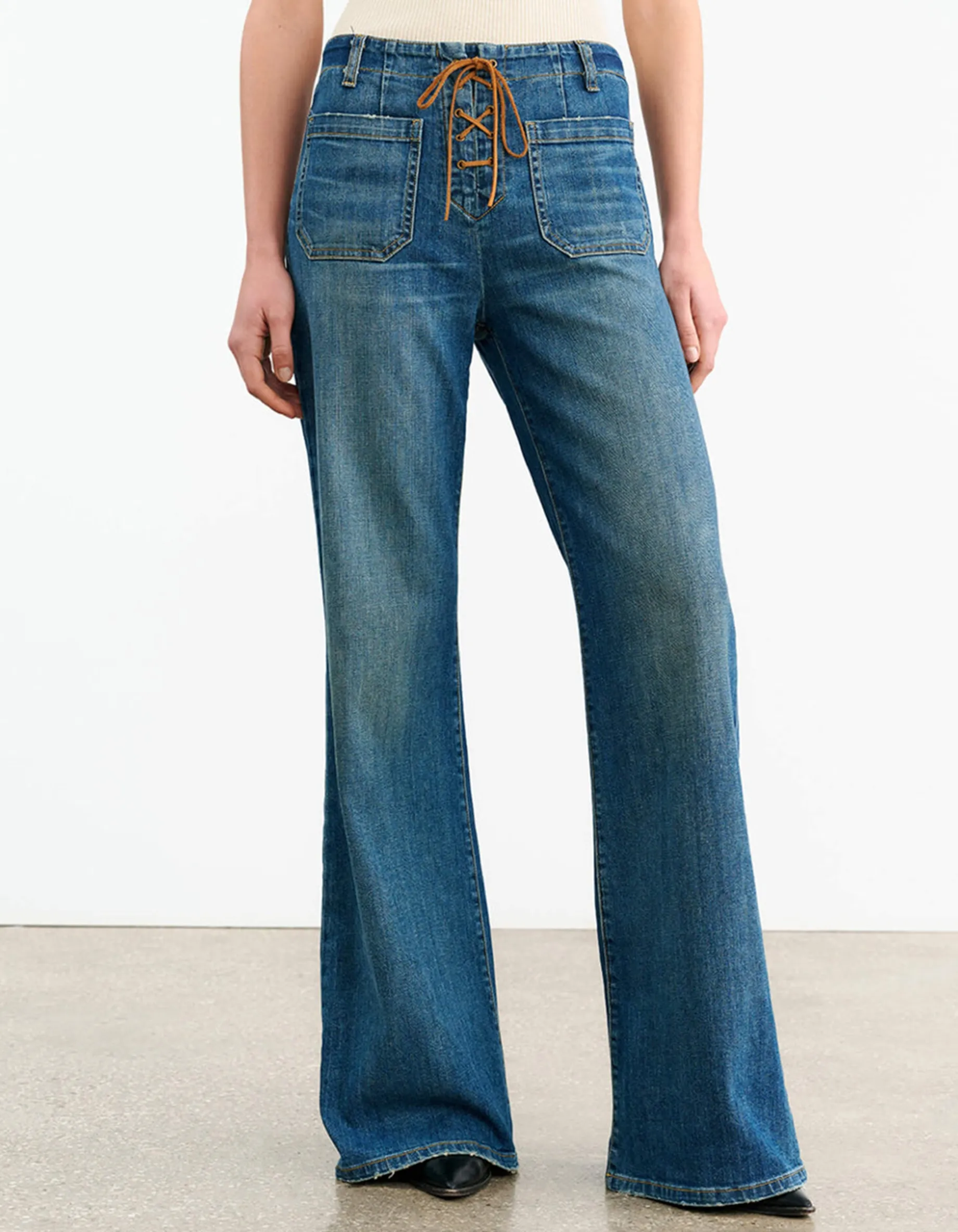 Flare-Leg Jeans Florence mit Wildleder-Schnürung