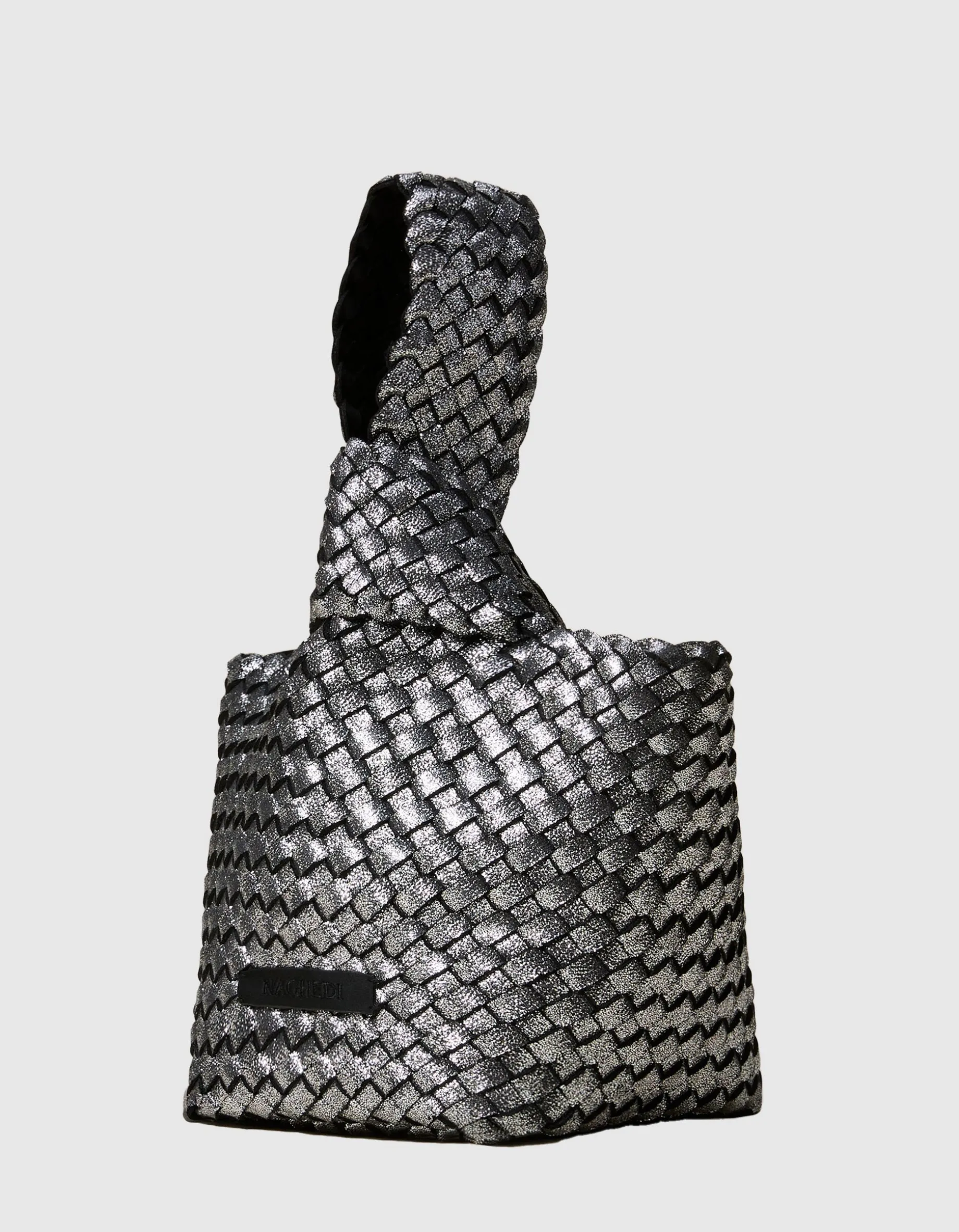 Geflochtene Neopren-Beuteltasche mit Metallfinish