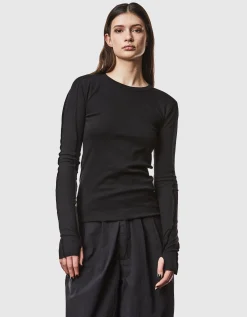 Geripptes Longsleeve mit Rundhalsausschnitt