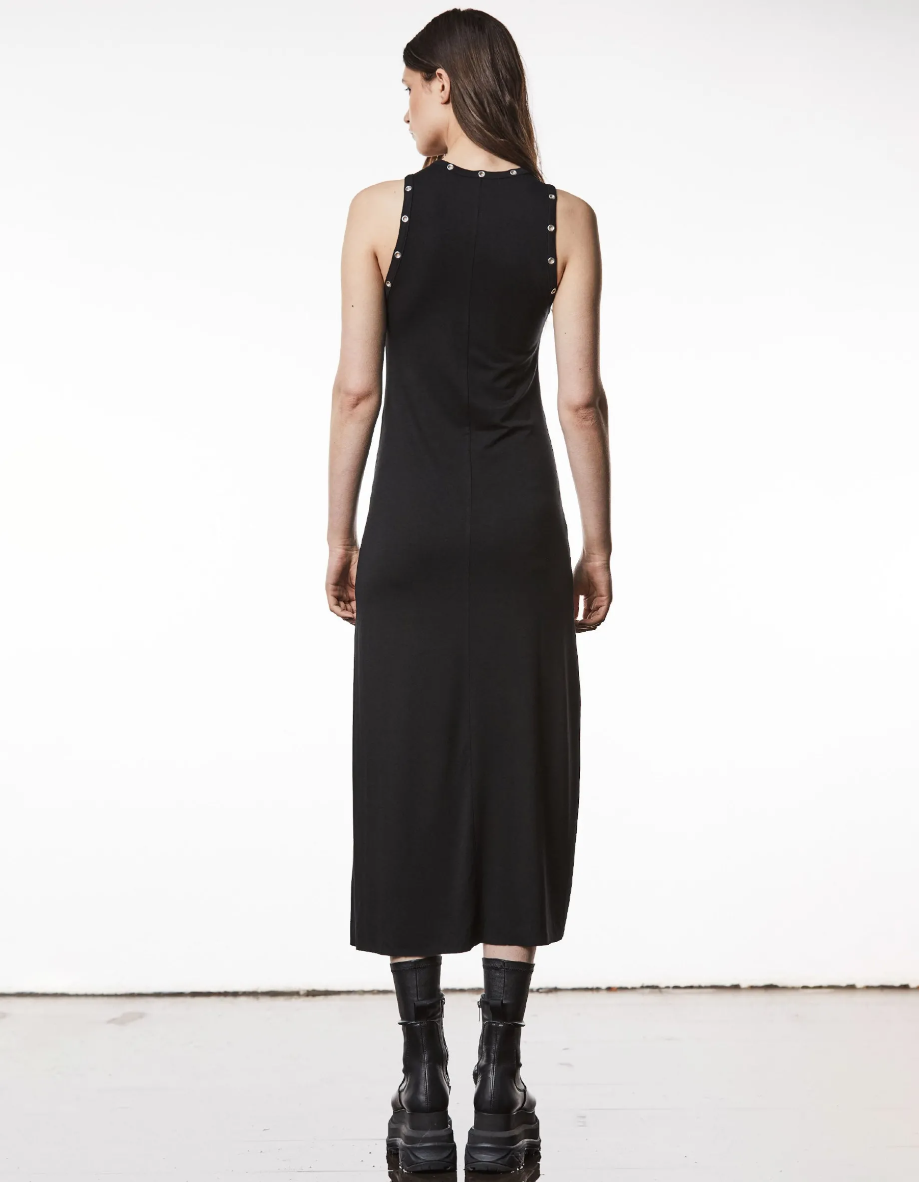 Jersey-Kleid mit Metallösen-Details