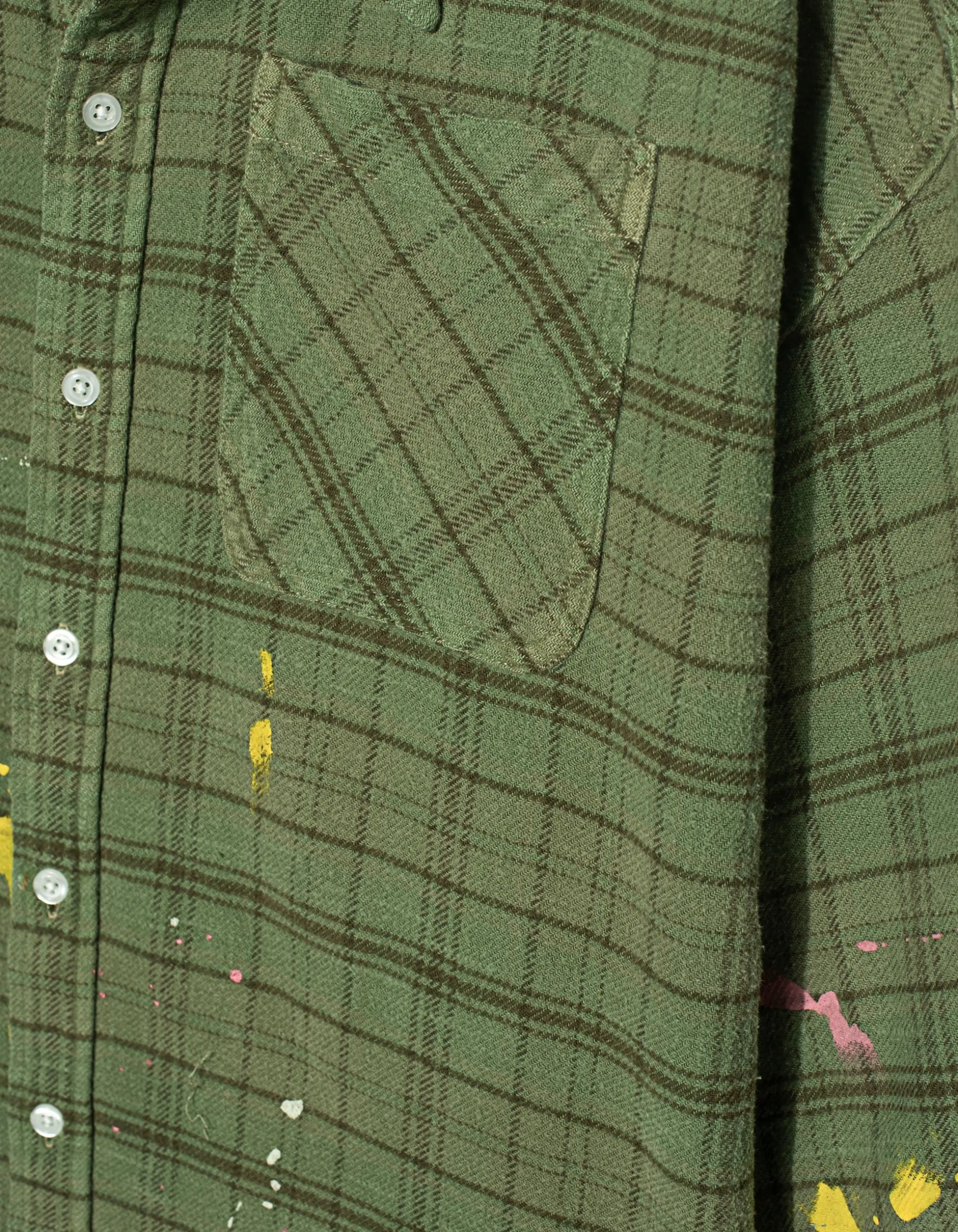 Kariertes Flanell-Hemd mit Farbklecksen
