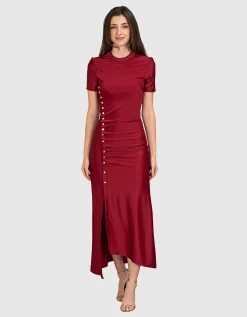 Kleid mit Raffung und Knöpfen