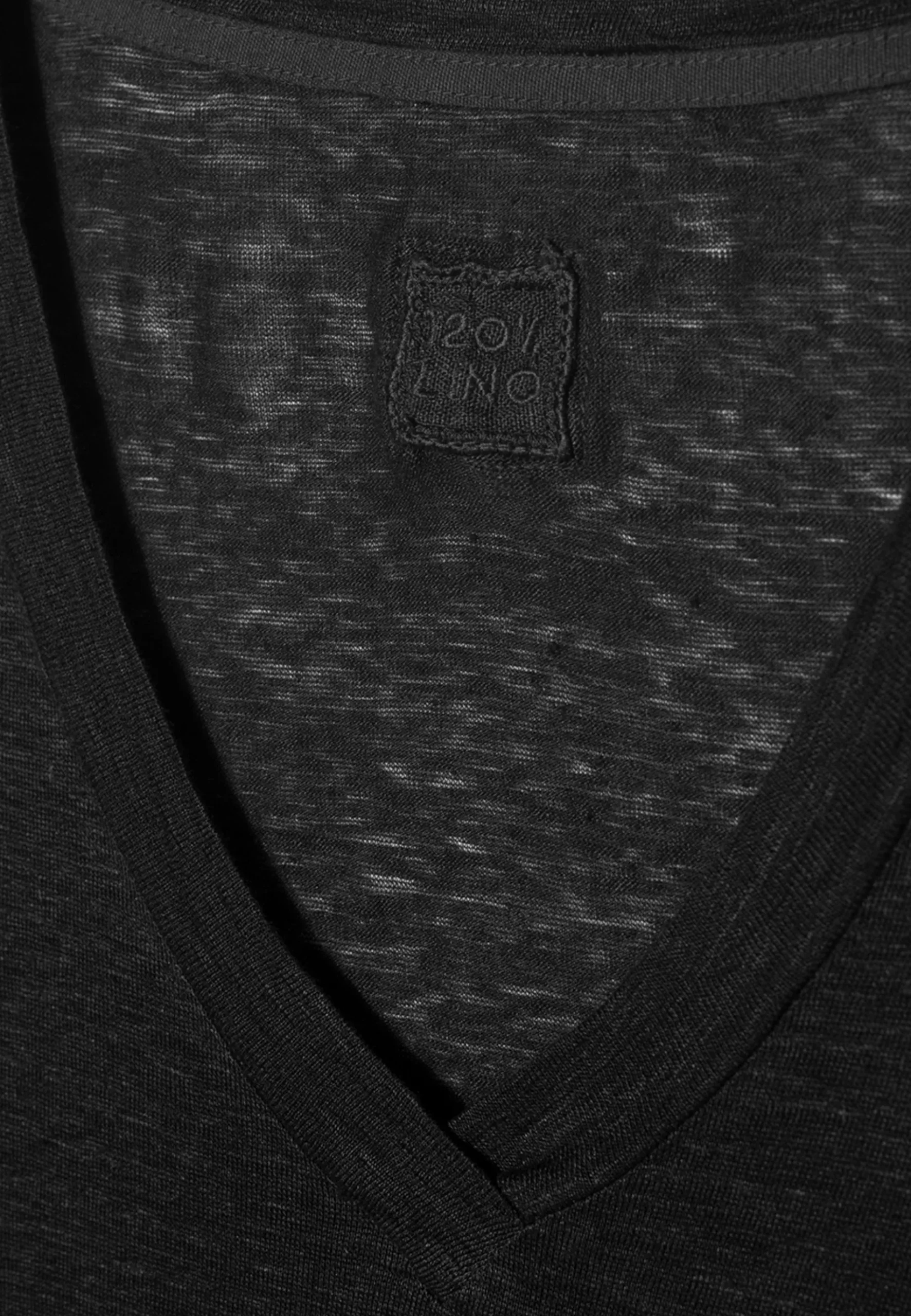 Leinen-Shirt mit V-Ausschnitt