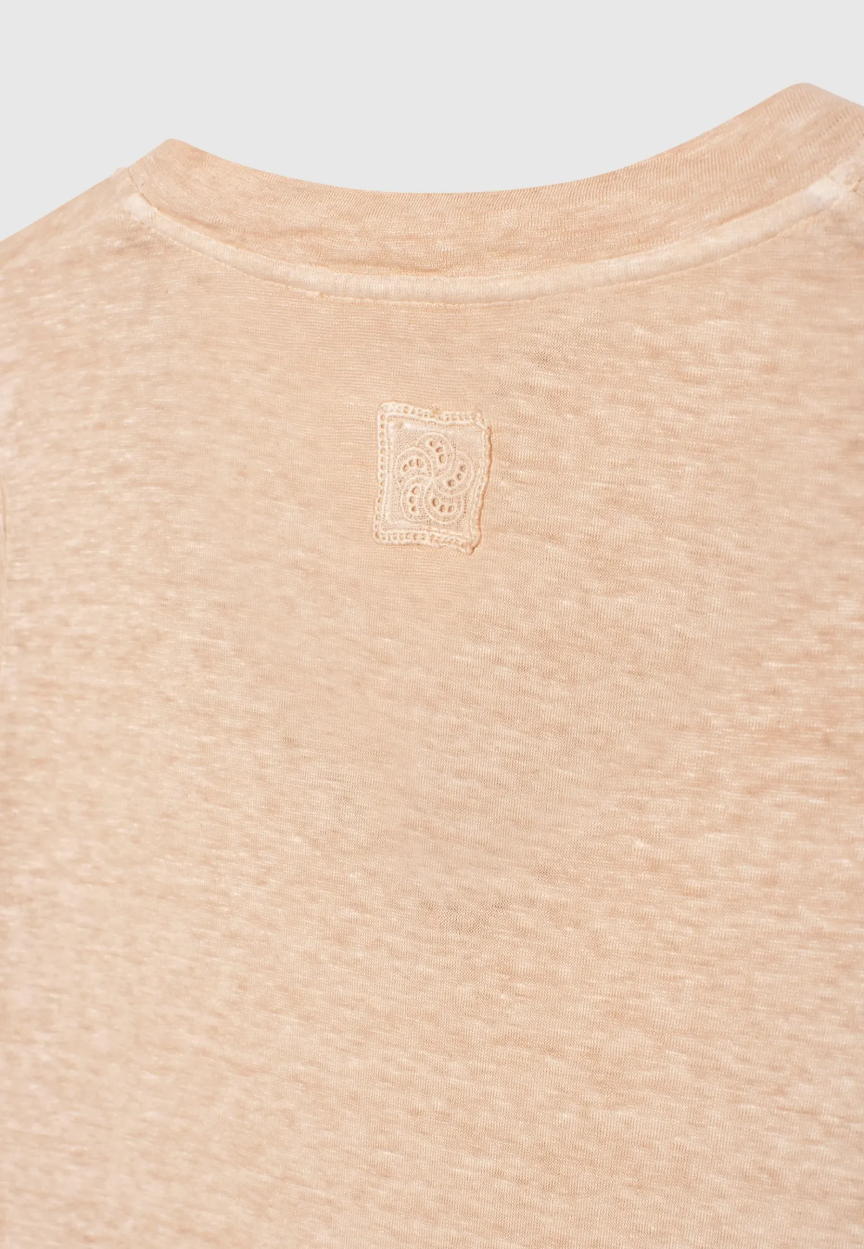 Leinen-Shirt mit V-Ausschnitt