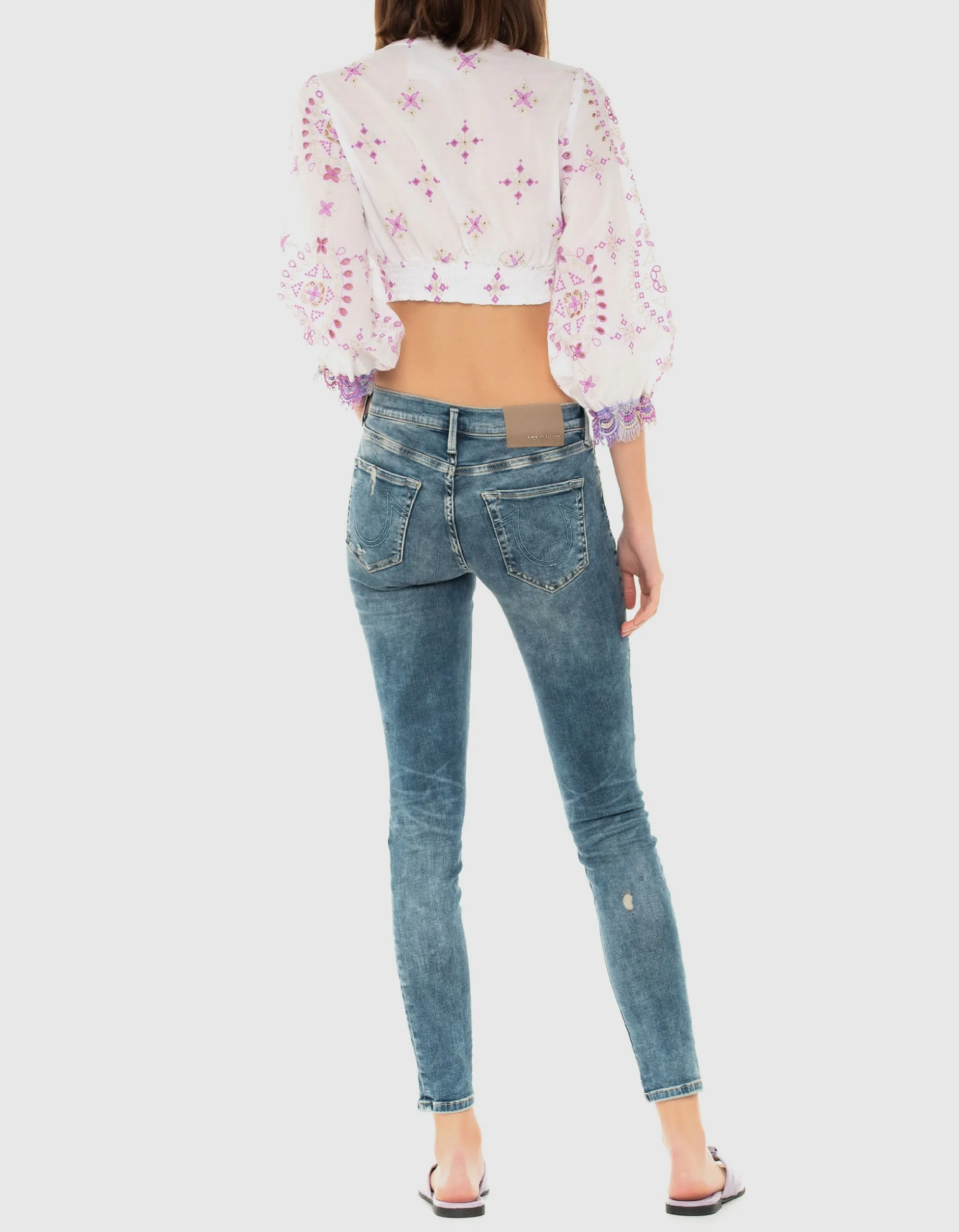 Mid-Waist Skinny Jeans mit Destroyed-Details