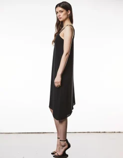 Off-Shoulder Kleid