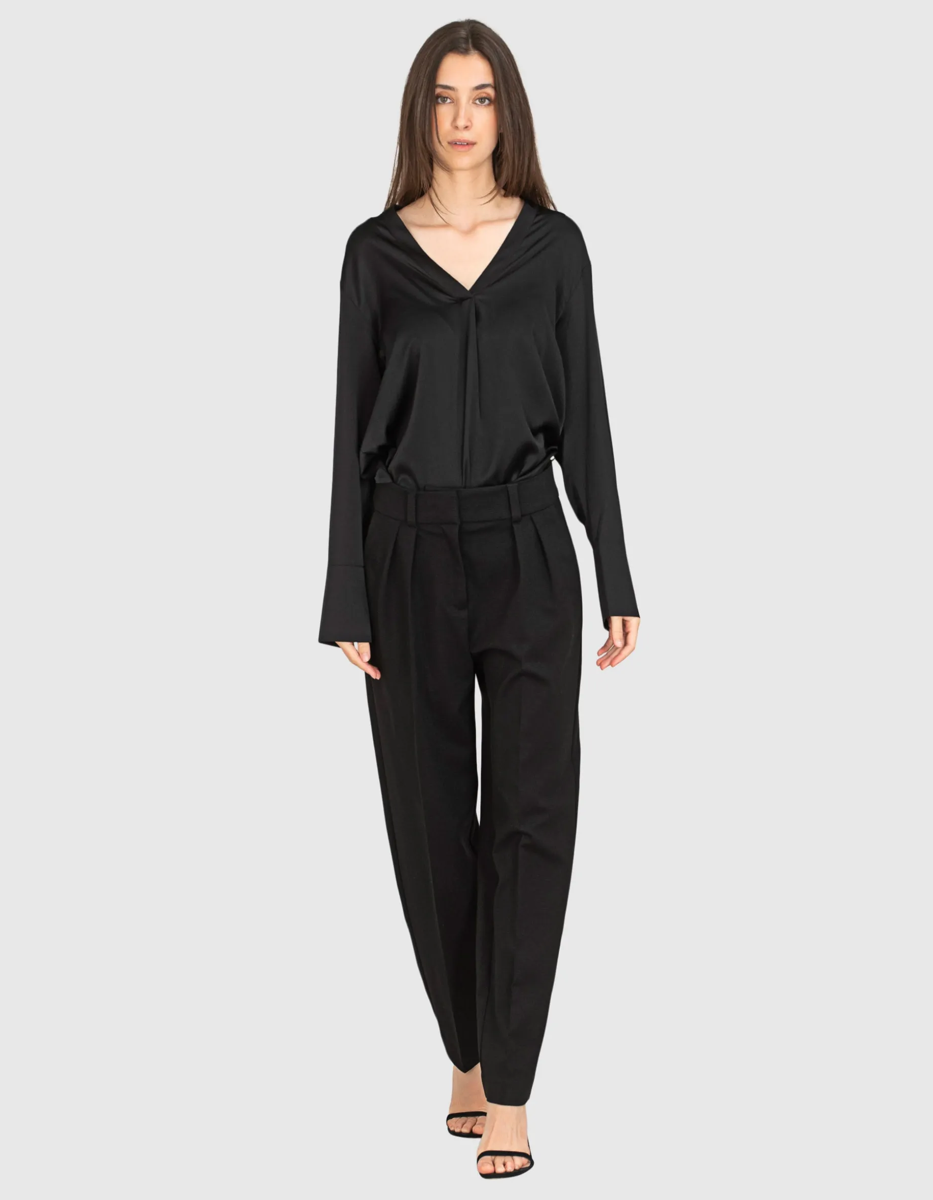 Seiden-Bluse Kihara mit V-Ausschnitt