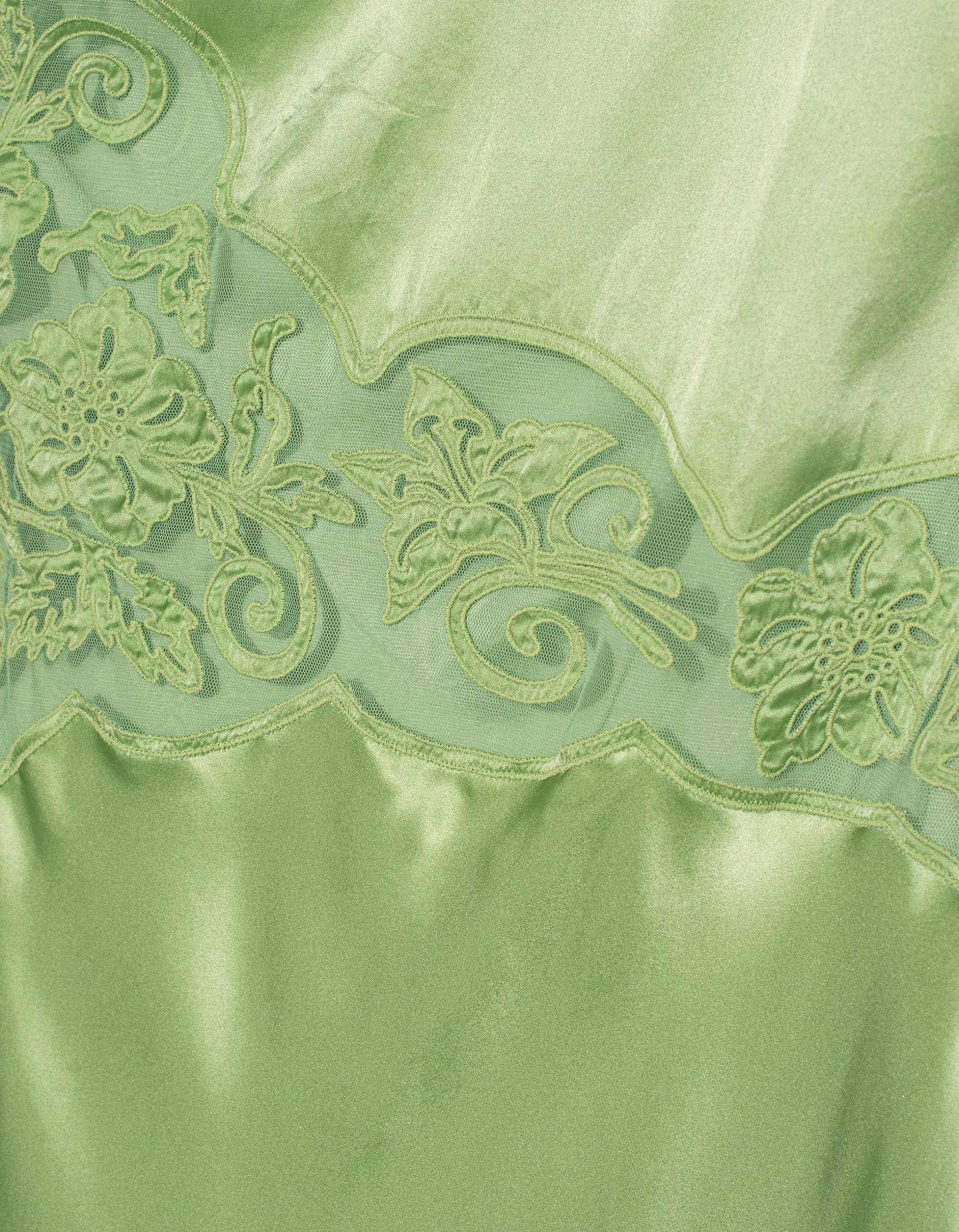 Seiden-Kleid mit bestickten Tüll-Details