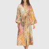 Seidenkleid mit Zierknöpfen Tallow und Bindegürtel