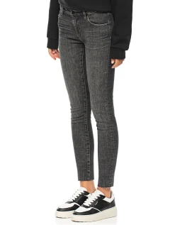 Super Skinny Ankle Jeans