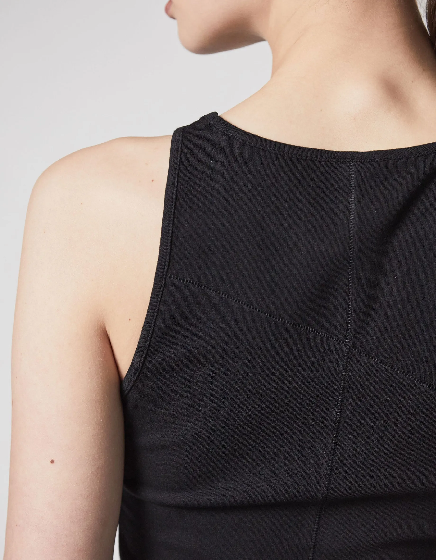 Tanktop mit Ziernähten