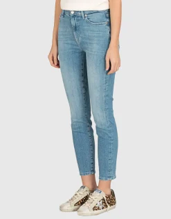 Washed-Out Skinny Jeans Bloom