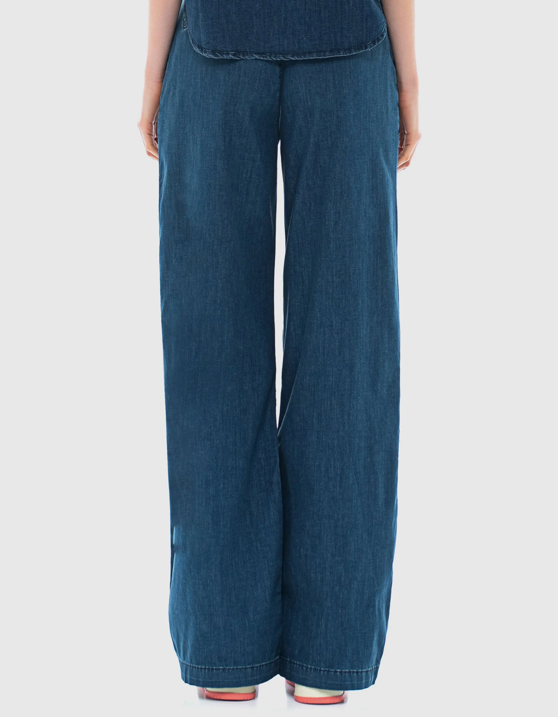 Wide-Leg Denim-Chino