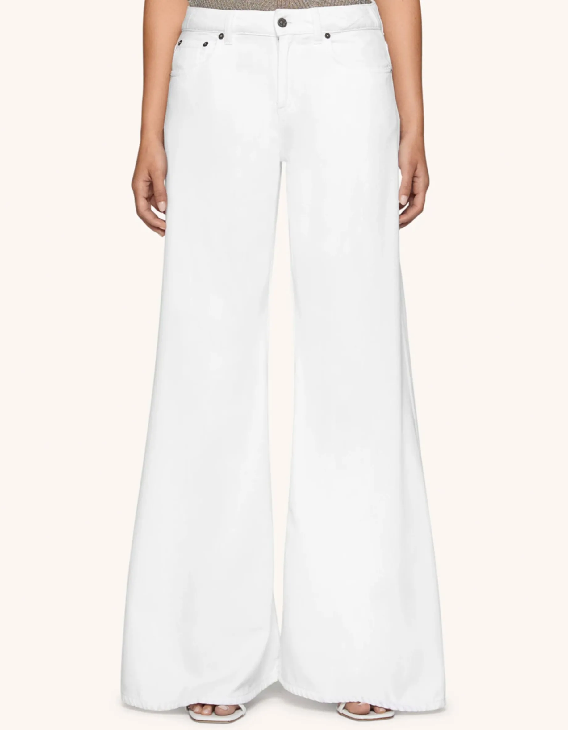 Wide-Leg Jeans