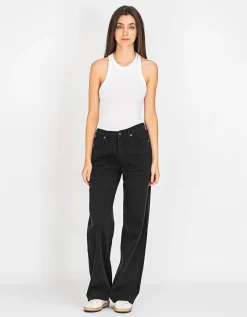 Wide-Leg Jeans