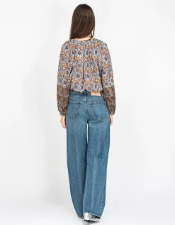 Wide-Leg Jeans