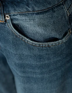Wide-Leg Jeans