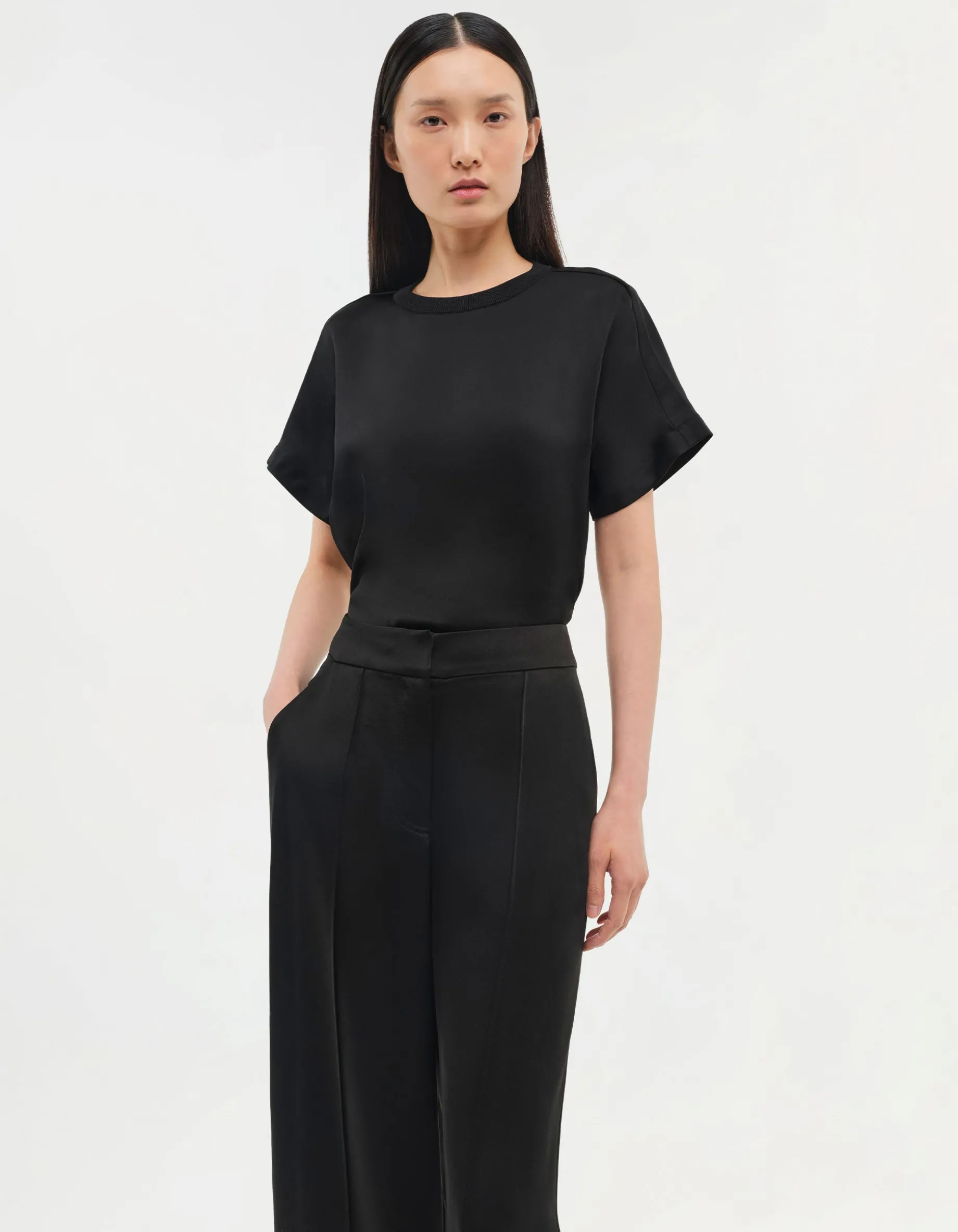 Wide-Leg Satin-Hose