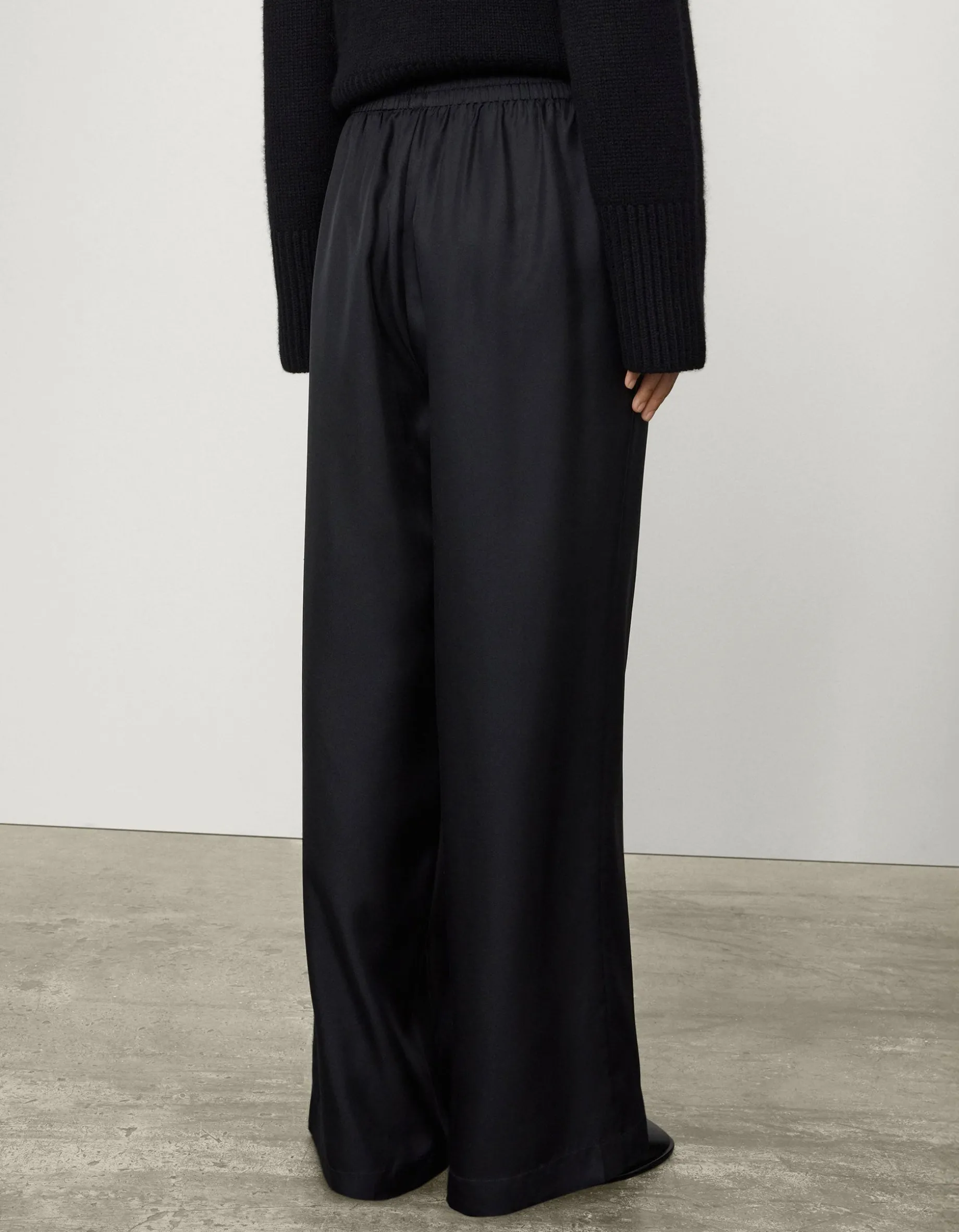 Wide-Leg Seiden-Hose